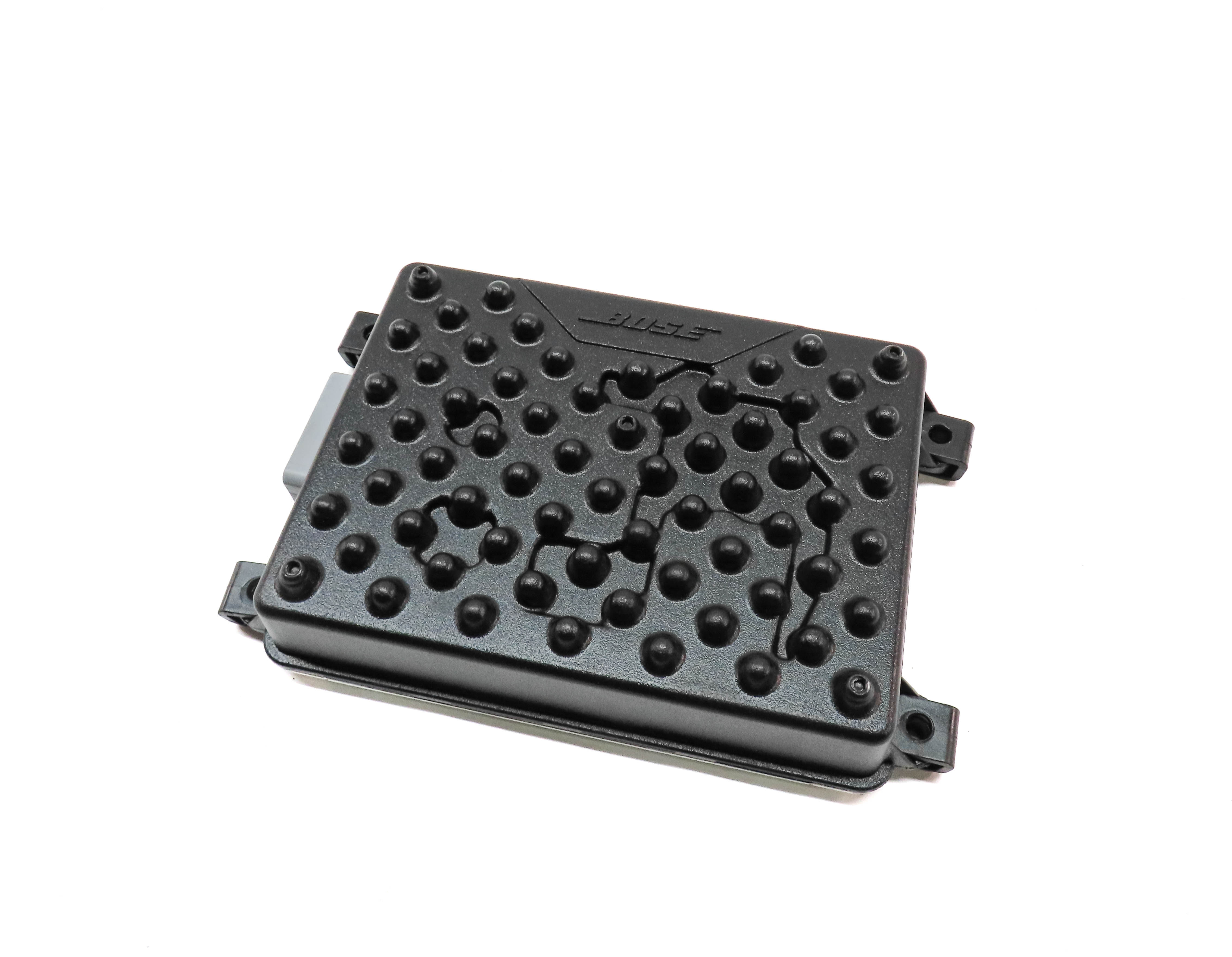 2011 PORSCHE CAYENNE HYBRID (958) RADIO STEREO BOSE 200 WATT SUBWOOFER AMPLIFIER — exact item pictured